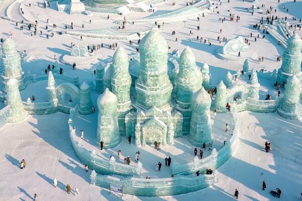 2024_Harbin_Ice_and_Snow_Festival_Kicks_Off_in_the__Ice_City_ video poster