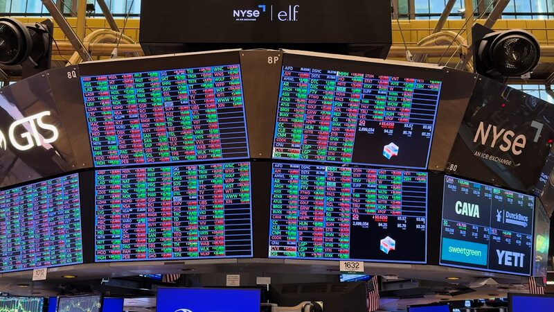 2024_Stock_Market_Shaken_by_Trump_Return__AI_Boom____Bitcoin_Surge - My Global News: Voices of a New Era 2024_Stock_Market_Shaken_by_Trump_Return__AI_Boom____Bitcoin_Surge