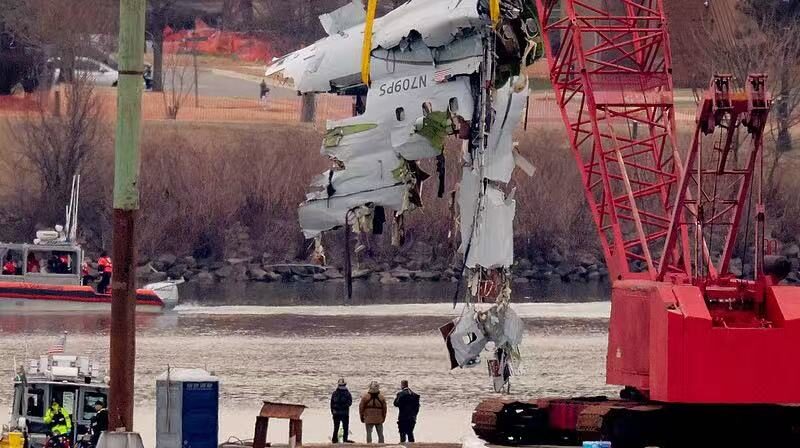 All_67_D_C__Plane_Crash_Victims__Remains_Recovered_poster - My Global News: Voices of a New Era All_67_D_C__Plane_Crash_Victims__Remains_Recovered video poster