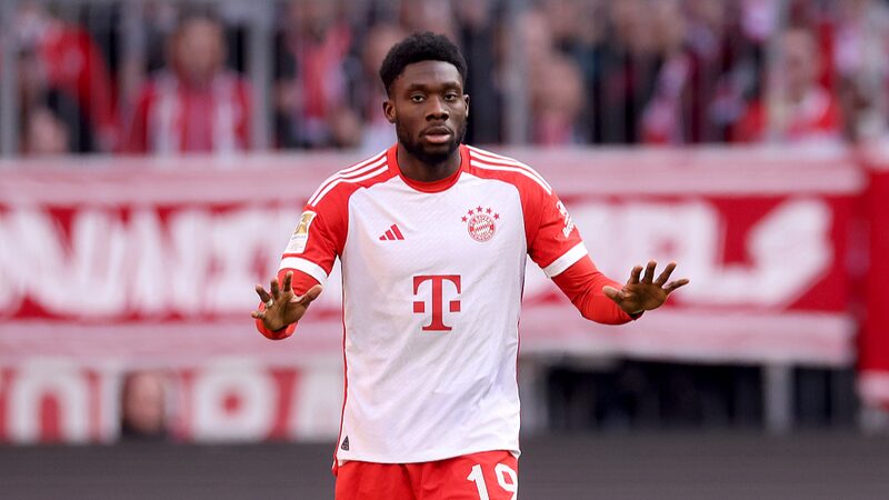 Alphonso_Davies__Agent_Labels_Bayern_Munich_s_Offer_an__Ultimatum__Amid_Stalled_Negotiations