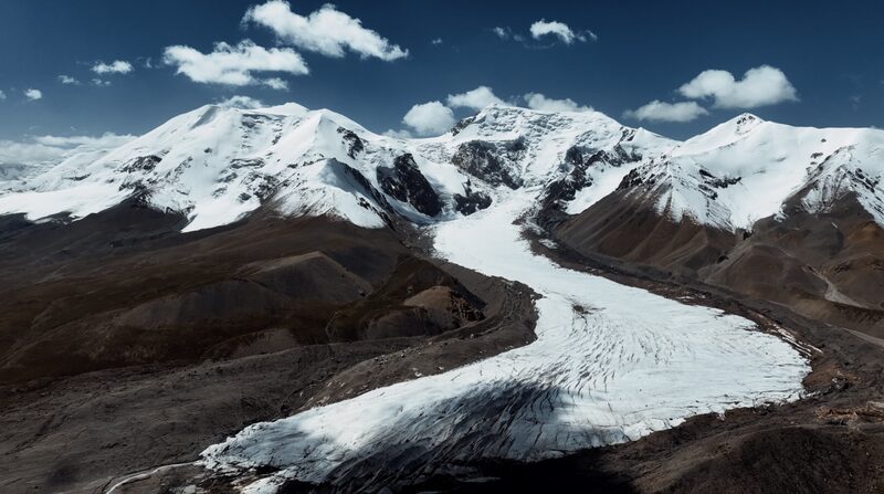 Amne_Machin__Sanjiangyuan_s_Majestic_Snow_Mountain_Sustaining_the_Yellow_River video poster