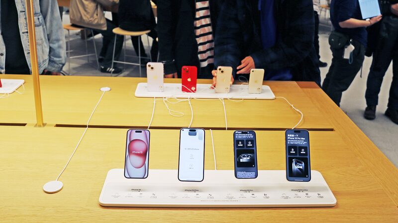 Apple_Reopens_Talks_with_OpenAI_to_Integrate_AI_into_iPhone - My Global News: Voices of a New Era Apple_Reopens_Talks_with_OpenAI_to_Integrate_AI_into_iPhone