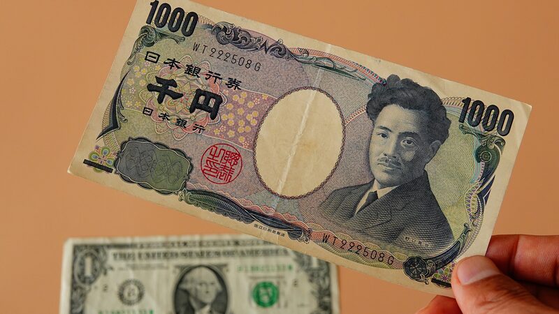 BOJ Maintains Zero Rates, Japanese Yen Hits New Lows BOJ_Maintains_Zero_Rates__Japanese_Yen_Hits_New_Lows