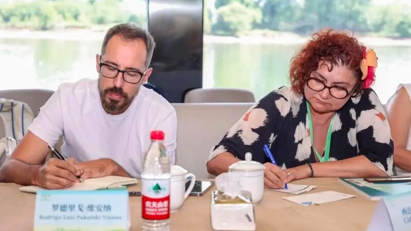 BRICS_Poets_Unite_Along_Fuchun_River_to_Create_Collaborative_Poem