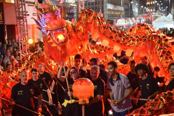 Brazil Hosts Record-Breaking Chinese Dragon Dance, Celebrating Cultural Heritage Brazil_Hosts_Record_Breaking_Chinese_Dragon_Dance__Celebrating_Cultural_Heritage