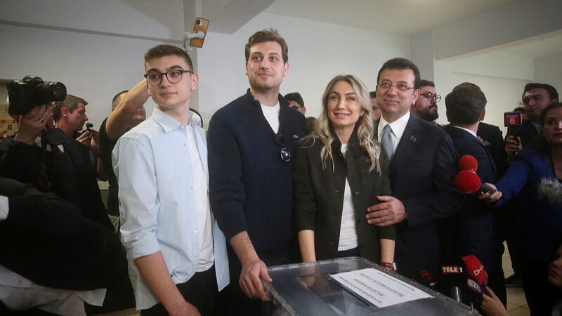 CHP Triumphs in TĂĽrkiye’s Key Cities, Signaling Major Political Shift CHP_Triumphs_in_Tu_rkiye_s_Key_Cities__Signaling_Major_Political_Shift