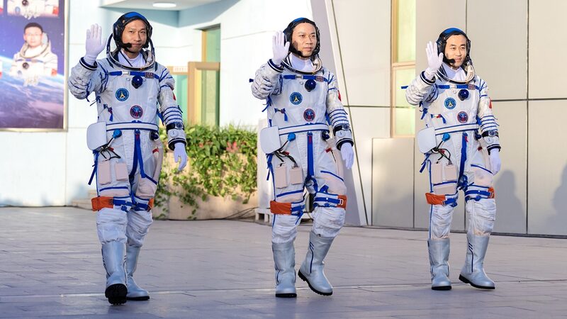 China_Honors_Shenzhou_17_Astronauts_for_Record_Breaking_Mission - My Global News: Voices of a New Era China_Honors_Shenzhou_17_Astronauts_for_Record_Breaking_Mission