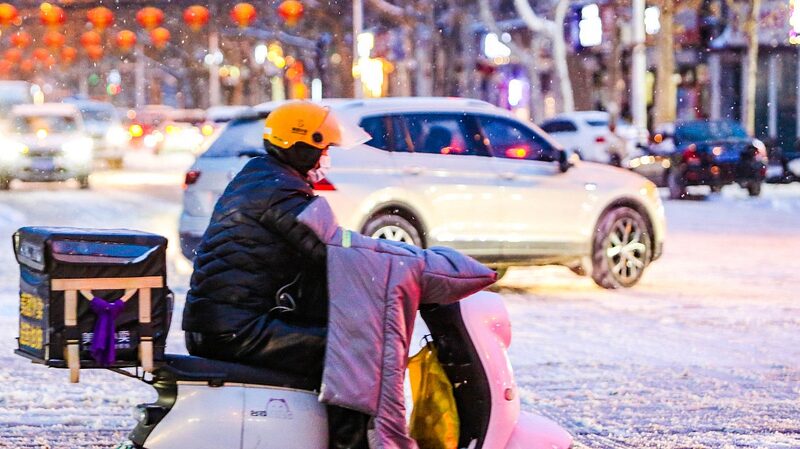 China_Implements_New_Guidelines_to_Protect_Delivery_Workers__Wages