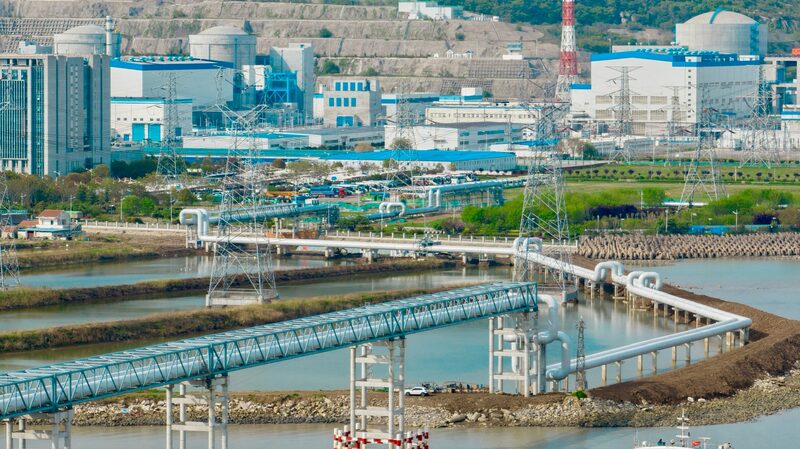 China_Launches_Heqi_1__A_Breakthrough_in_Nuclear_Powered_Industrial_Steam_Supply video poster