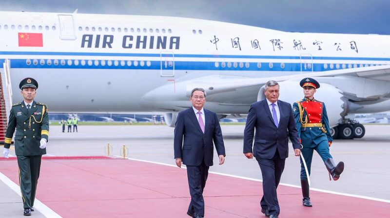China-Russia Strengthen Ties for a Sustainable Global Future China_Russia_Strengthen_Ties_for_a_Sustainable_Global_Future