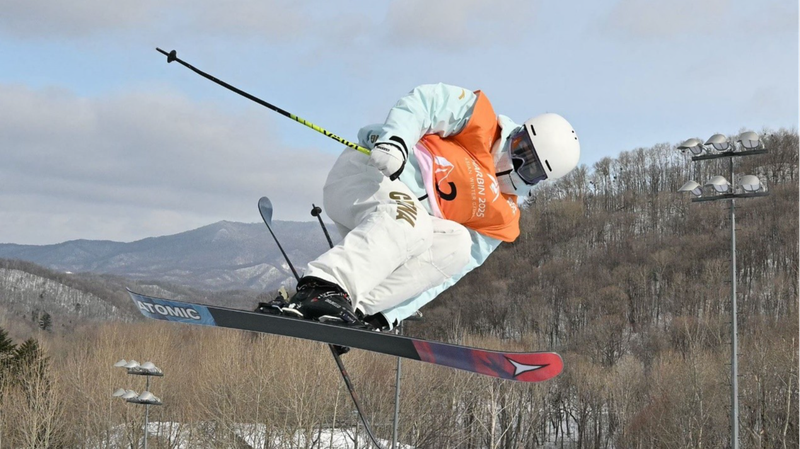 China_Shines_with_Eight_Golds_on_Day_One_of_9th_Asian_Winter_Games