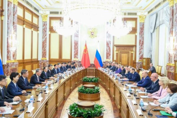 China_and_Russia_to_Expand_Economic_and_Trade_Cooperation