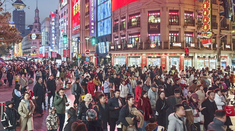 China_s_Consumer_Market_Rebounds_with_Steady_Growth_in_Q1