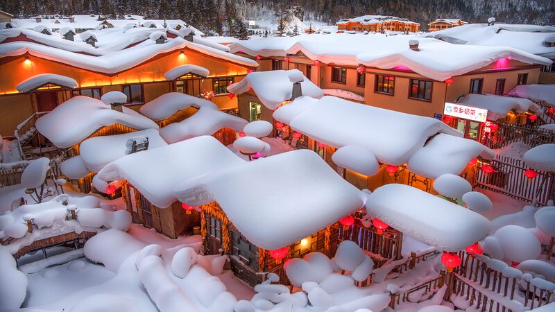 China_s_Snow_Town_Enchants_Visitors_with_Unique_Winter_Scenery