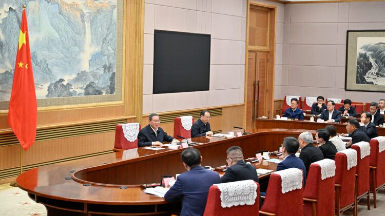 Chinese Premier Li Qiang Urges Swift Policy Action to Boost Economy Chinese_Premier_Li_Qiang_Urges_Swift_Policy_Action_to_Boost_Economy