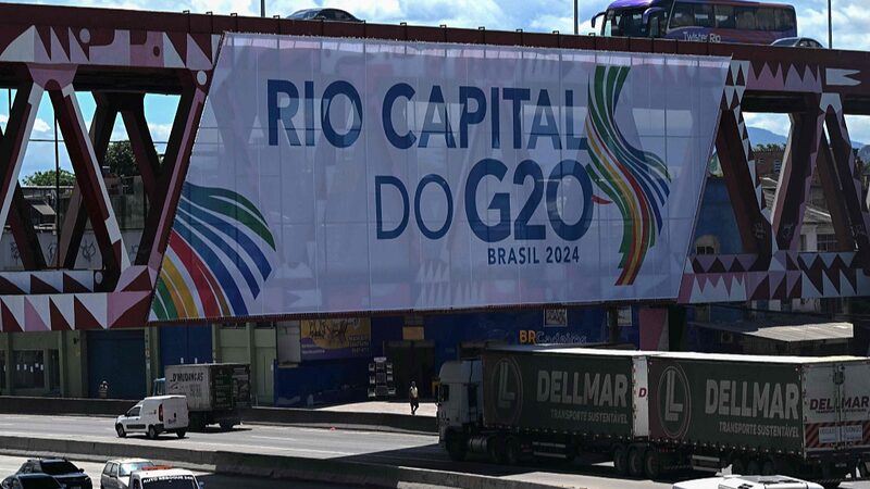 Chinese_President_Xi_Jinping_Arrives_at_G20_Summit_in_Rio_de_Janeiro