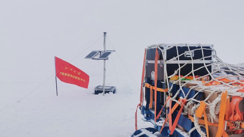 Chinese Scientists Uncover 46 Hidden Lakes Beneath Antarctica’s Ice Chinese_Scientists_Uncover_46_Hidden_Lakes_Beneath_Antarctica_s_Ice
