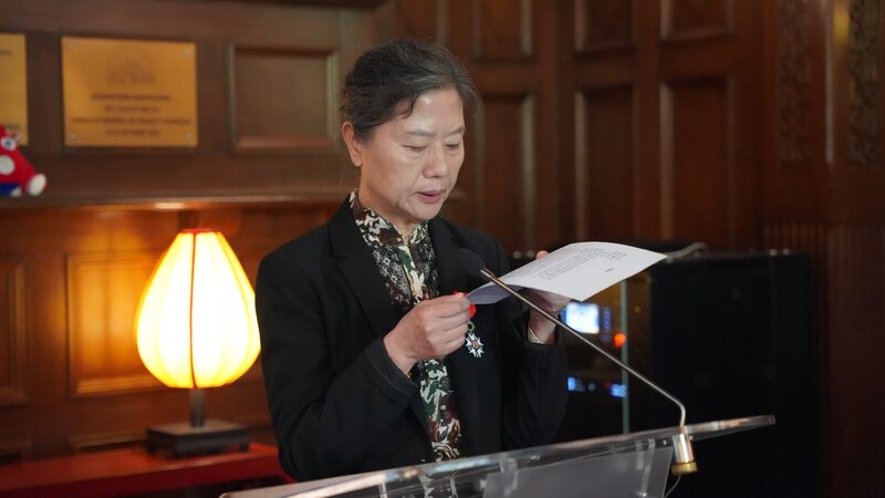 Chinese_Writer_Wang_Anyi_Receives_France_s_Prestigious_Legion_of_Honor