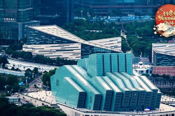 Chongqing_Grand_Theater__A__Glass_Spaceship__Sets_Sail_on_the_Yangtze video poster