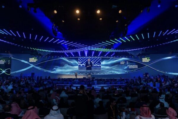 Davos in the Desert: Saudi Arabia’s FII Conference Draws Global Investors Davos_in_the_Desert__Saudi_Arabia_s_FII_Conference_Draws_Global_Investors video poster