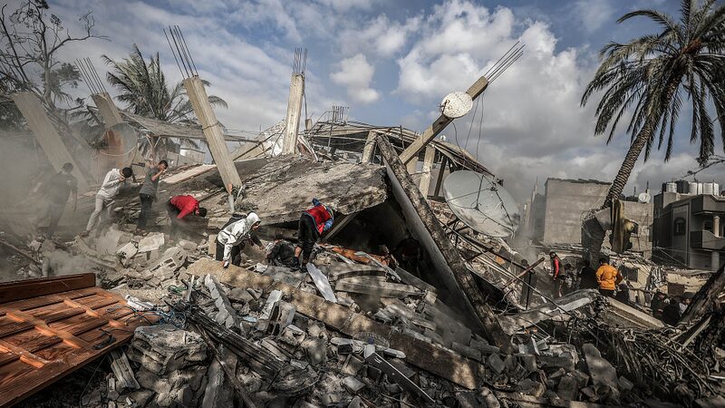 Day_71__18_700__Palestinians___1_100__Israelis_Killed_Amid_Gaza_Blackouts_poster - My Global News: Voices of a New Era Day_71__18_700__Palestinians___1_100__Israelis_Killed_Amid_Gaza_Blackouts video poster