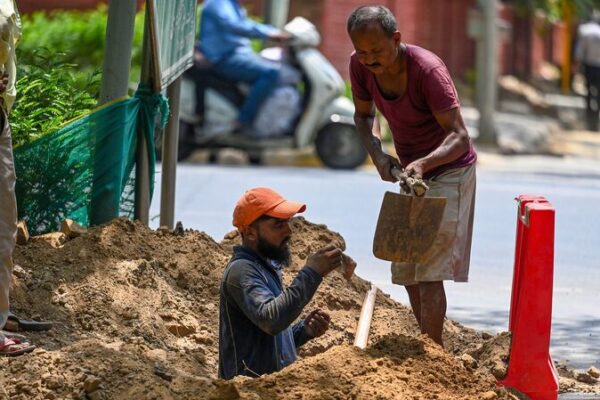 Deadly_Heatwave_in_Delhi_and_Noida_Claims_19_Lives