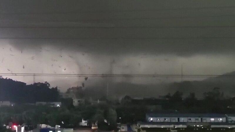 Deadly_Tornado_Strikes_Guangzhou__Killing_5_and_Injuring_33 video poster