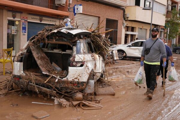Devastating_Floods_in_Eastern_Spain_Claim_140_Lives