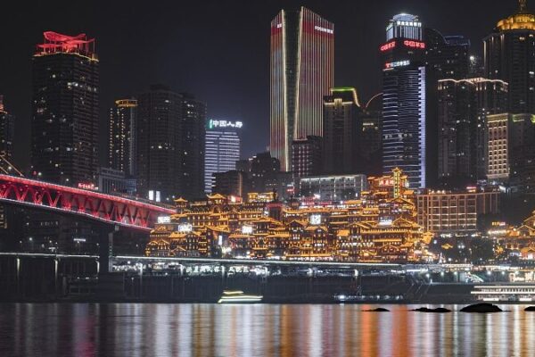 Discover Chongqing’s Hongya Cave: A Nighttime Marvel Discover_Chongqing_s_Hongya_Cave__A_Nighttime_Marvel video poster