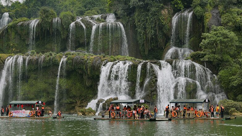 Discover_Detian_Waterfall__Asia_s_Largest_Cross_Border_Wonder