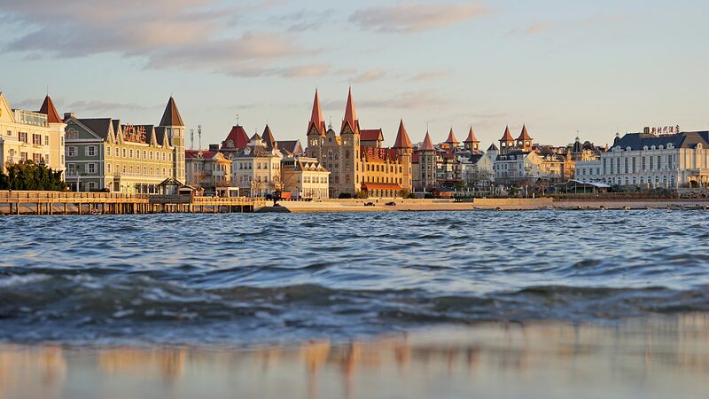 Discover_Yantai_Haichang_Fisherman_s_Wharf__A_Blend_of_Beauty_and_Entertainment_poster - My Global News: Voices of a New Era Discover_Yantai_Haichang_Fisherman_s_Wharf__A_Blend_of_Beauty_and_Entertainment video poster