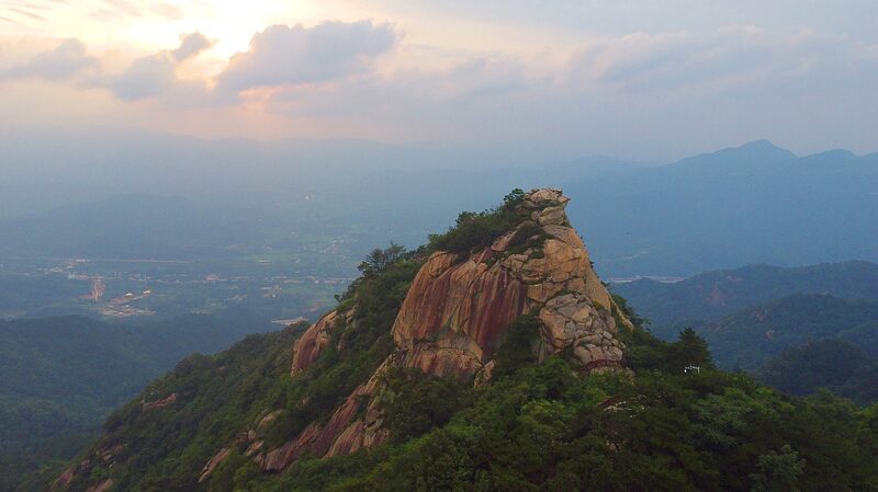 Discover_the_Winter_Wonderland_of_Jigong_Mountain_in_Henan_Province