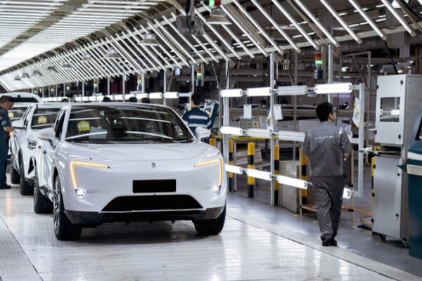 EU_Imposes_New_Tariffs_on_Chinese_Electric_Vehicles__Sparking_Trade_Tensions