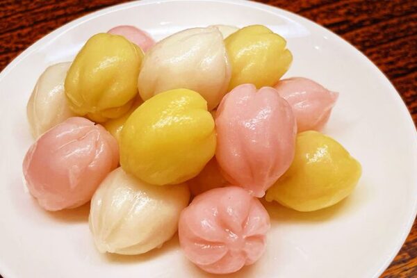 Edible Art: Modern Twists on Yanji’s Traditional Rice Cakes Edible_Art__Modern_Twists_on_Yanji_s_Traditional_Rice_Cakes