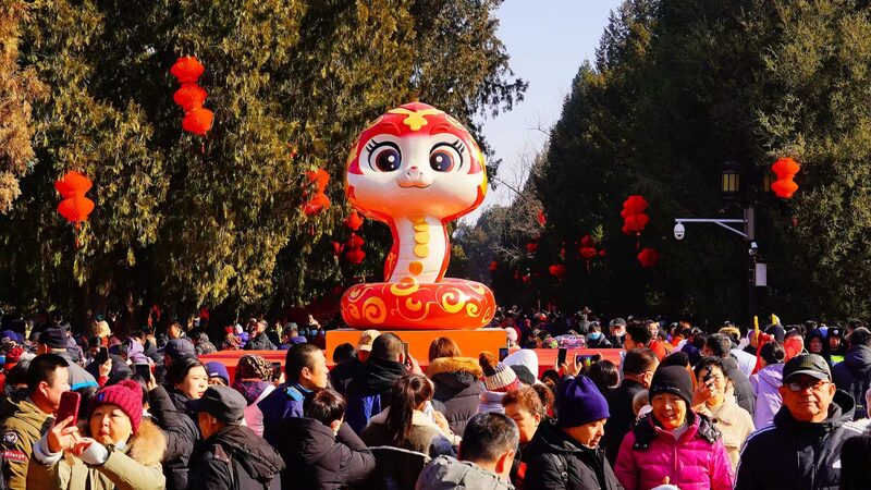 Embracing_Traditions__A_Foreigner_s_View_on_China_s_Spring_Festival_Celebrations