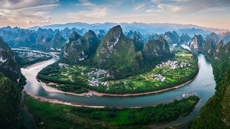 Explore_Guilin__The_Stunning_Landscape_Behind_Chenyu_Vale_and_Kashyyyk_Planet video poster