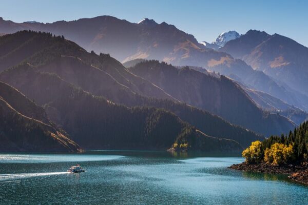 Explore Tianchi: Xinjiangâs âPearl of Tian Shanâ Explore_Tianchi__Xinjiang_s__Pearl_of_Tian_Shan_