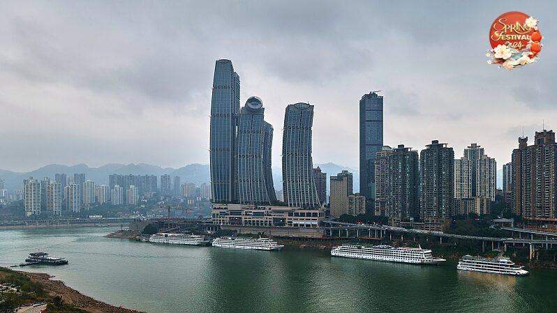 Exploring_Chongqing_s_Iconic_Chaotianmen_Port_and_Stunning_Skyline