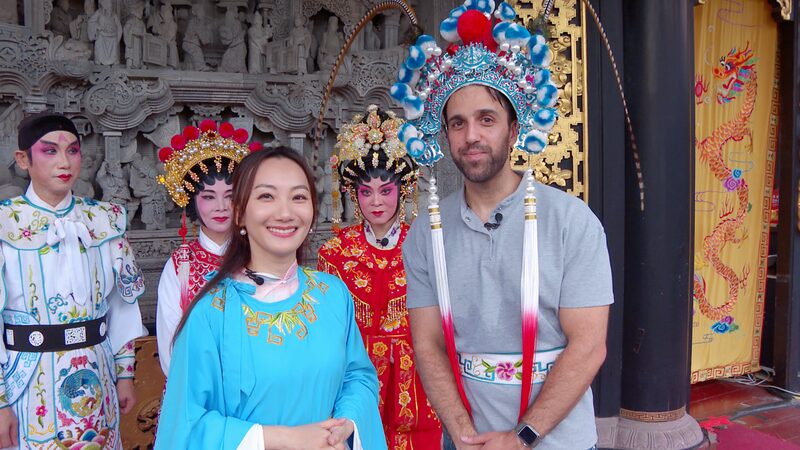 Exploring Guangzhou’s Yong Qing Fang: A Blend of Tradition and Modernity Exploring_Guangzhou_s_Yong_Qing_Fang__A_Blend_of_Tradition_and_Modernity video poster