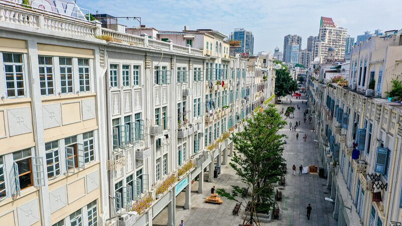 Exploring_Xiamen_s_Zhongshan_Road__A_Blend_of_History_and_Modern_Charm_poster - My Global News: Voices of a New Era Exploring_Xiamen_s_Zhongshan_Road__A_Blend_of_History_and_Modern_Charm video poster