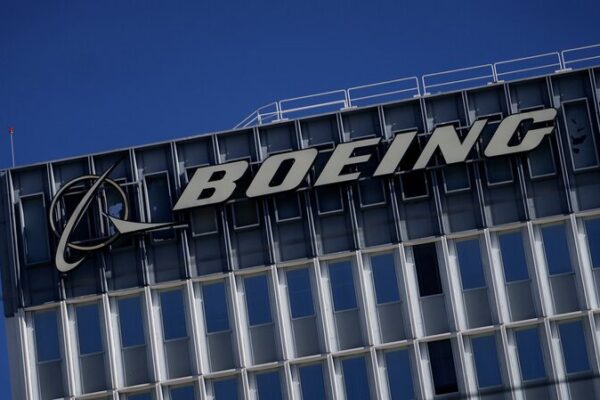 FAA_Orders_Urgent_Inspection_of_2_600_Boeing_737s_Over_Oxygen_Mask_Concerns