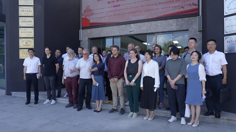 German_Manufacturers_Eye_New_Growth_in_China_s_Open_Market video poster