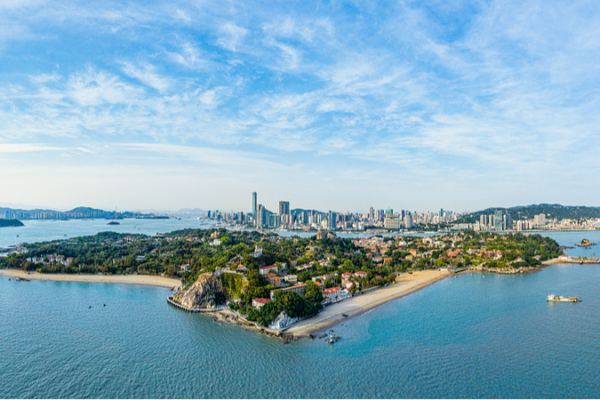 Gulangyu: A Scenic Jewel Off Xiamen’s Coastline Gulangyu__A_Scenic_Jewel_Off_Xiamen_s_Coastline video poster