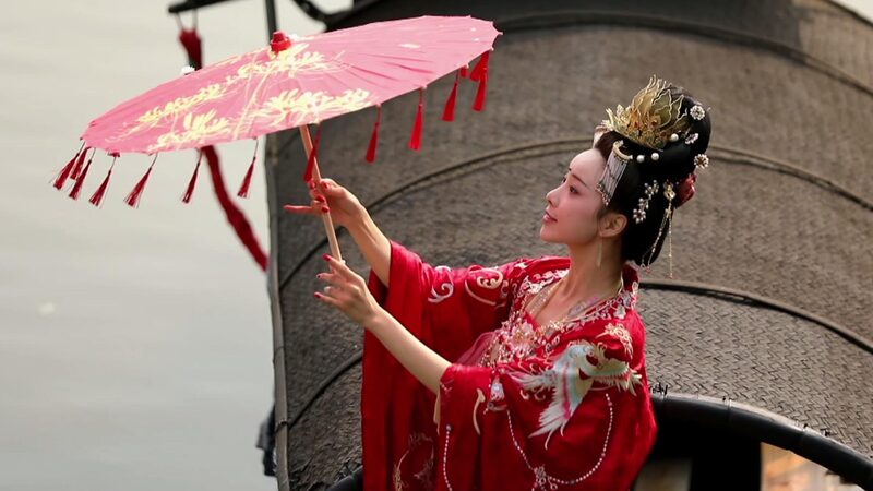 Hanfu Revival: How Ancient Fashion Captivates China’s Youth Hanfu_Revival__How_Ancient_Fashion_Captivates_China_s_Youth video poster