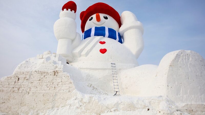 Harbin_Unveils_20_Meter_Snowman_to_Kick_Off_Winter_Tourism_Season