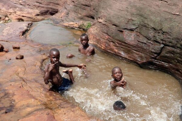 Heatwave Crisis: Half-Year of Extreme Temperatures Threatens 500 Million Children Heatwave_Crisis__Half_Year_of_Extreme_Temperatures_Threatens_500_Million_Children