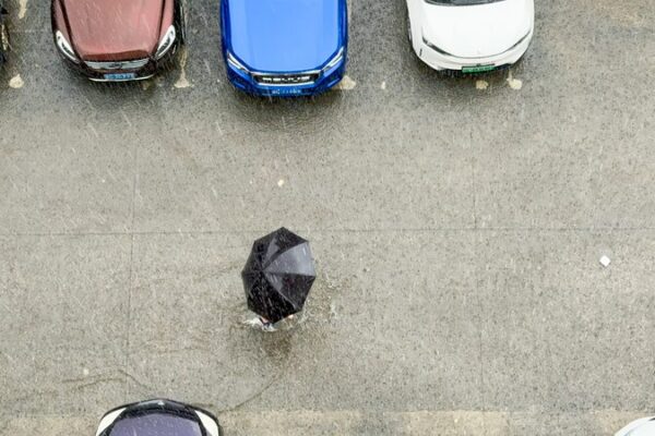 Heavy Rainstorms Hit Southern China as Yellow Alert Renewed Heavy_Rainstorms_Hit_Southern_China_as_Yellow_Alert_Renewed