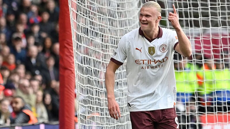 How Manchester City Remains Hot in the Title Race Despite Arsenal’s Pursuit How_Manchester_City_Remains_Hot_in_the_Title_Race_Despite_Arsenal_s_Pursuit