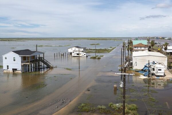 Hurricane Beryl Devastates Texas: Deadly Rains and Power Outages Hurricane_Beryl_Devastates_Texas__Deadly_Rains_and_Power_Outages