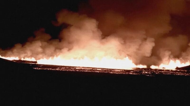 Icelandic Volcano Erupts for 10th Time in Three Years Icelandic_Volcano_Erupts_for_10th_Time_in_Three_Years video poster